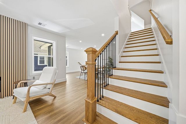 54 Rangeley Rd 54, Newton, MA 02465