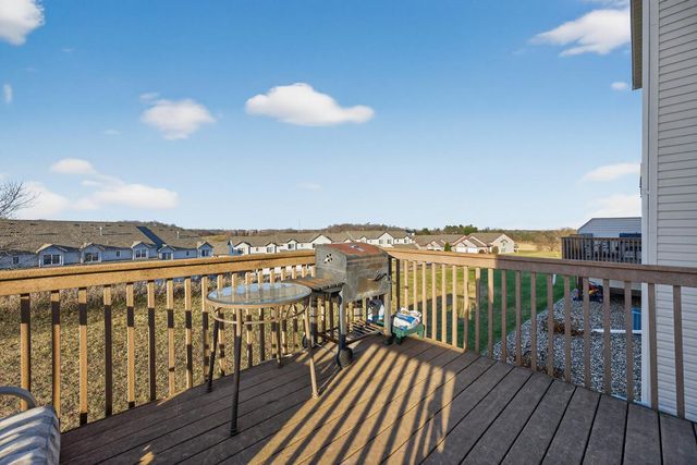 748 Baylee Place SW, Pine Island, MN 55963