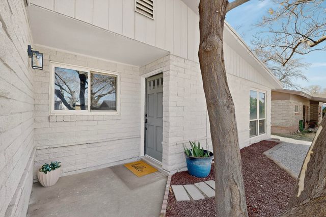 1114 Elizabeth Street NE, Albuquerque, NM 87112