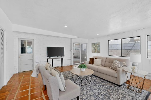 1114 Elizabeth Street NE, Albuquerque, NM 87112