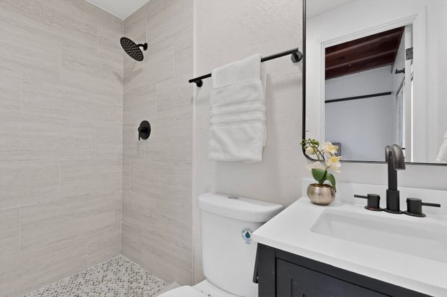 1114 Elizabeth Street NE, Albuquerque, NM 87112