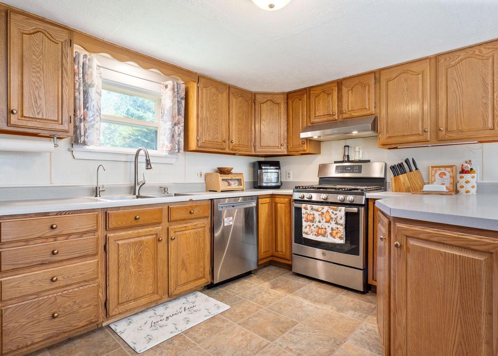 140 Grammar Road, Sanford, ME 04073 — photo 5