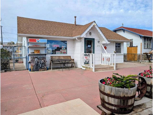 75 N Market St, Keenesburg, CO 80643