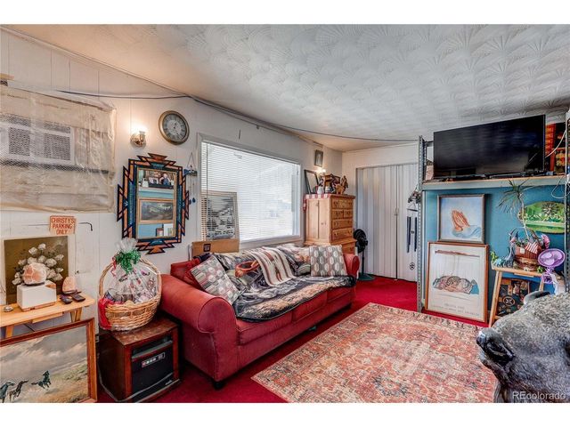 75 N Market St, Keenesburg, CO 80643