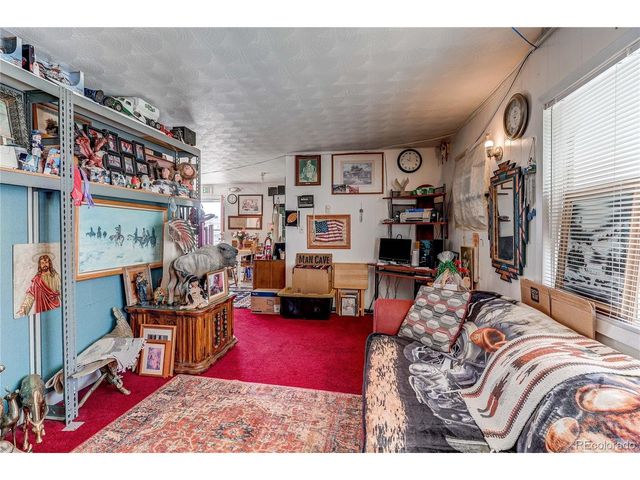 75 N Market St, Keenesburg, CO 80643