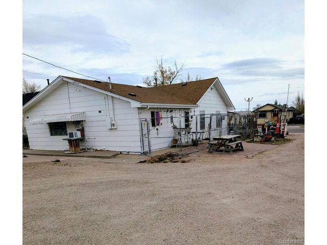 75 N Market St, Keenesburg, CO 80643