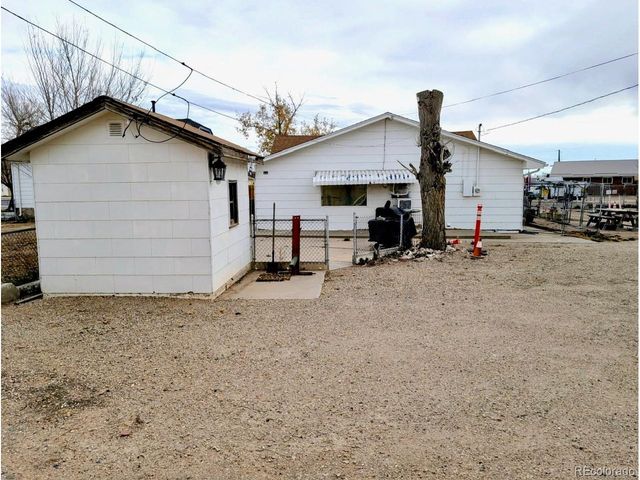 75 N Market St, Keenesburg, CO 80643