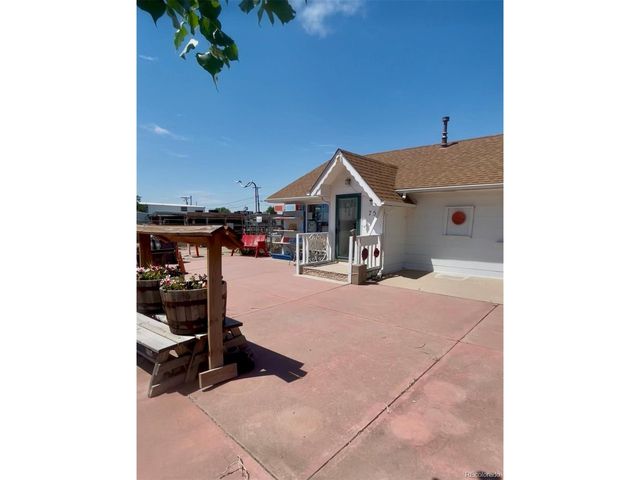 75 N Market St, Keenesburg, CO 80643