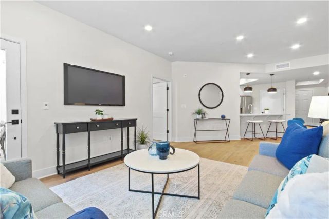 927 Deep Valley Drive 102, Rolling Hills Estates, CA 90274