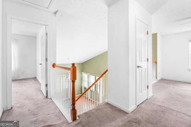 562 Windcroft Circle NW, Acworth, GA 30101