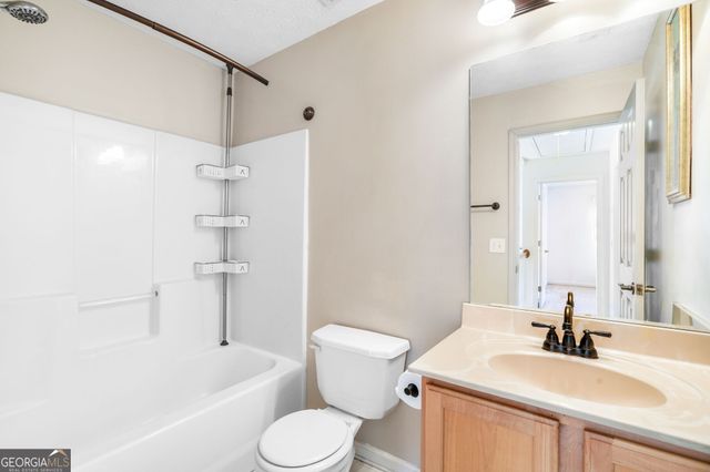 562 Windcroft Circle NW, Acworth, GA 30101