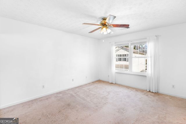 562 Windcroft Circle NW, Acworth, GA 30101