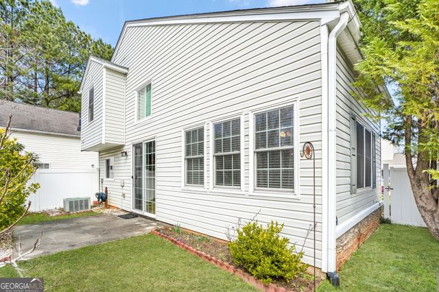 562 Windcroft Circle NW, Acworth, GA 30101