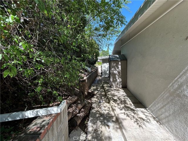 24010 Hatteras, Woodland Hills, CA 91367