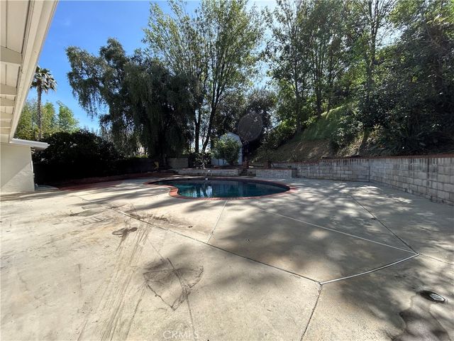 24010 Hatteras, Woodland Hills, CA 91367