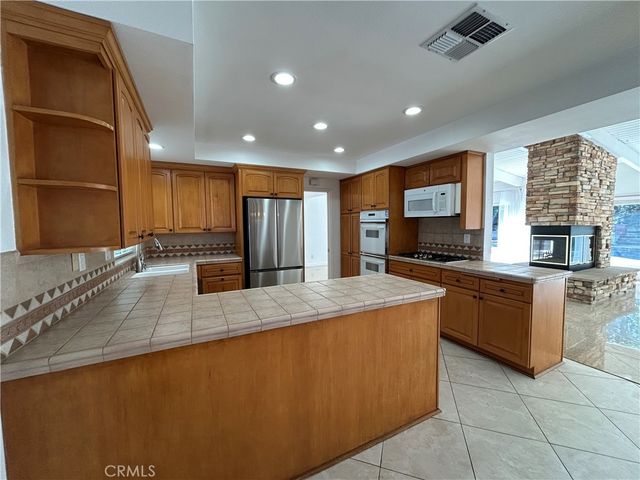 24010 Hatteras, Woodland Hills, CA 91367