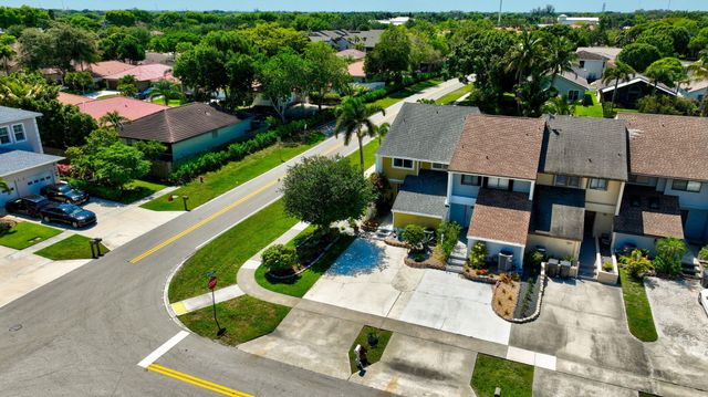 12324 Westhampton Circle, Wellington, FL 33414
