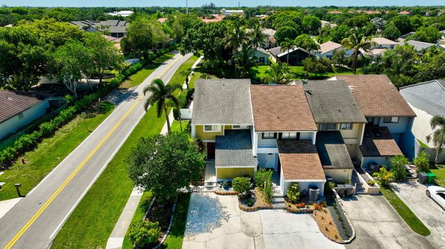12324 Westhampton Circle, Wellington, FL 33414