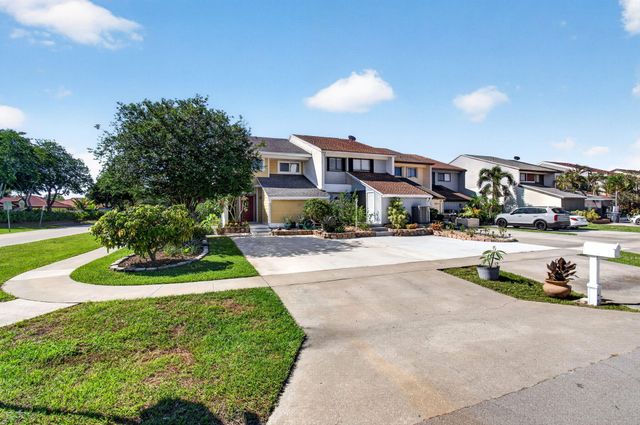 12324 Westhampton Circle, Wellington, FL 33414