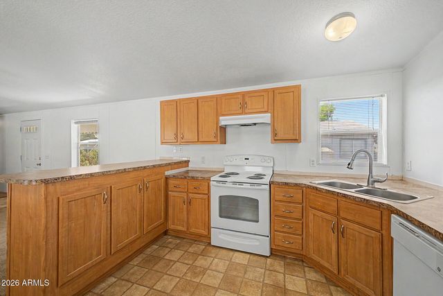 6227 N LITCHFIELD Road 12, Litchfield Park, AZ 85340