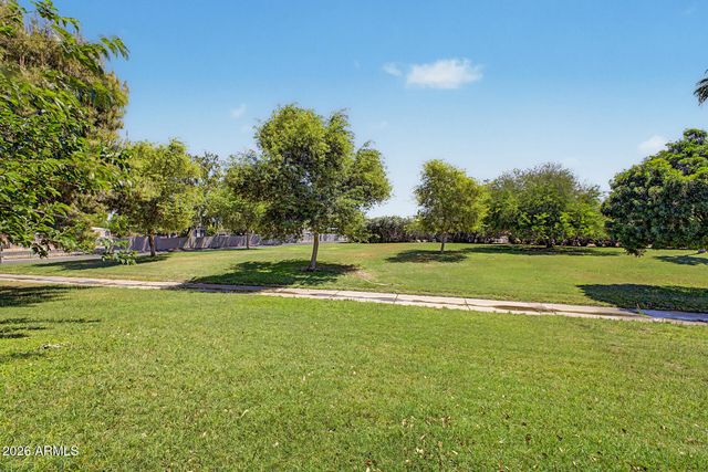 6227 N LITCHFIELD Road 12, Litchfield Park, AZ 85340