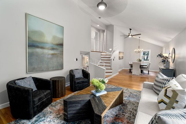 19 Country Ln, Sharon, MA 02067