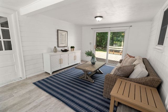 19 Country Ln, Sharon, MA 02067