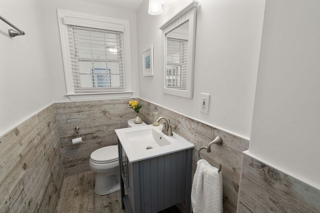 19 Country Ln, Sharon, MA 02067