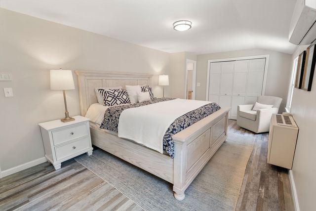 19 Country Ln, Sharon, MA 02067