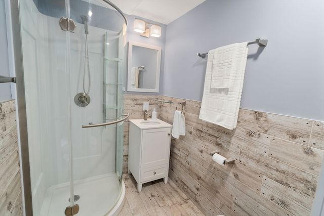 19 Country Ln, Sharon, MA 02067