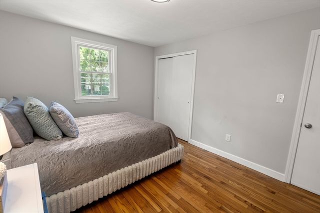 19 Country Ln, Sharon, MA 02067