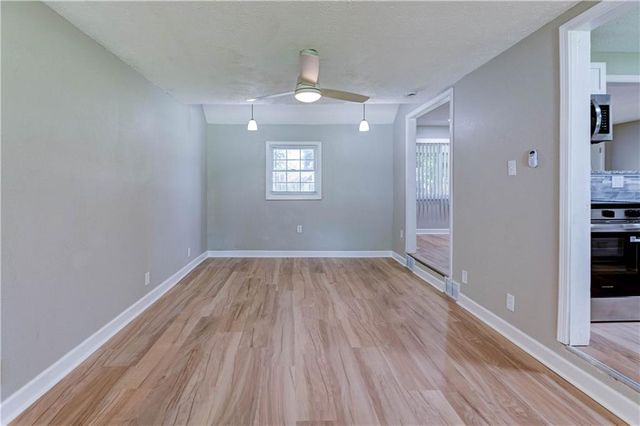 1201 W 31st Street S, Independence, MO 64055
