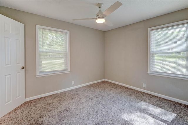 1201 W 31st Street S, Independence, MO 64055