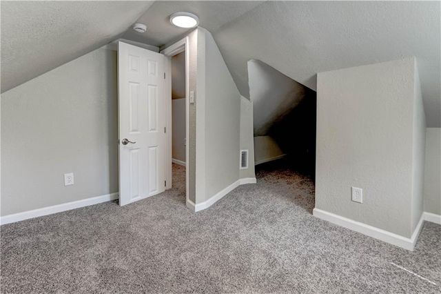 1201 W 31st Street S, Independence, MO 64055