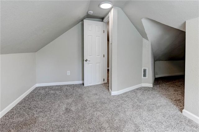 1201 W 31st Street S, Independence, MO 64055