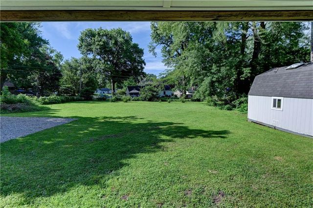 1201 W 31st Street S, Independence, MO 64055