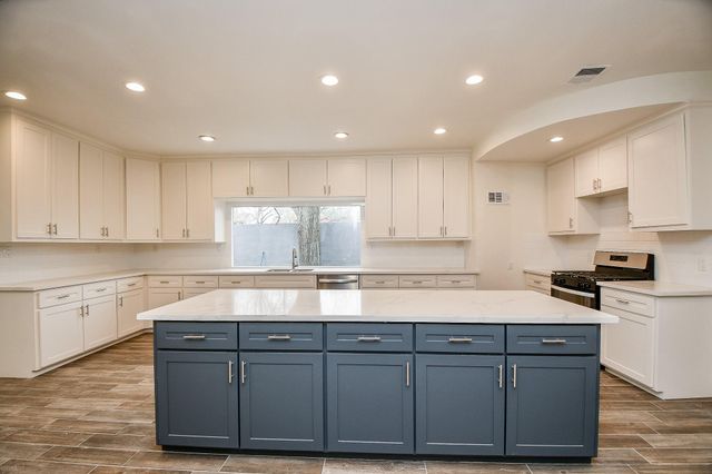 8115 Fondren Lake Drive, Houston, TX 77071