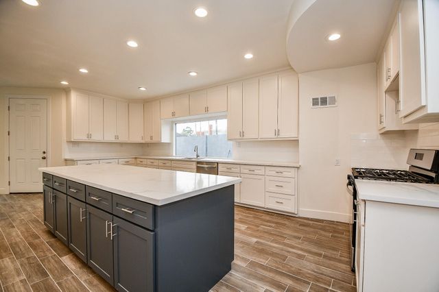 8115 Fondren Lake Drive, Houston, TX 77071