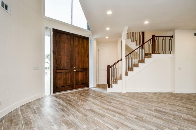 8115 Fondren Lake Drive, Houston, TX 77071