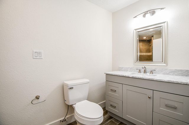 8115 Fondren Lake Drive, Houston, TX 77071