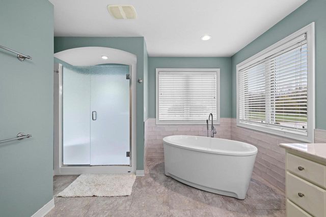 230 OAK BROOK DRIVE, Pulaski, WI 54162