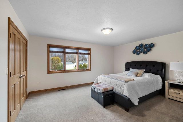 230 OAK BROOK DRIVE, Pulaski, WI 54162