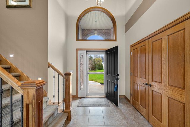 230 OAK BROOK DRIVE, Pulaski, WI 54162