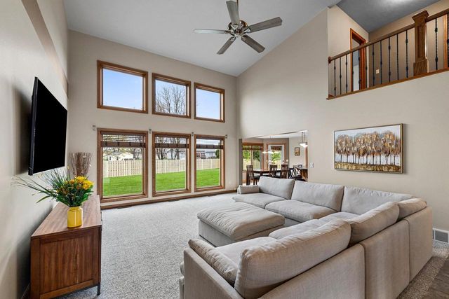 230 OAK BROOK DRIVE, Pulaski, WI 54162