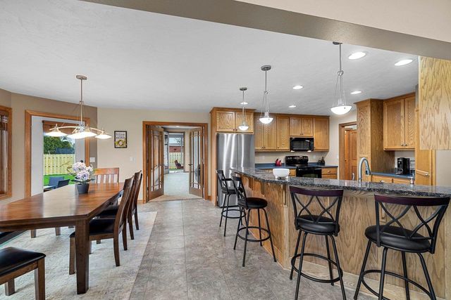 230 OAK BROOK DRIVE, Pulaski, WI 54162