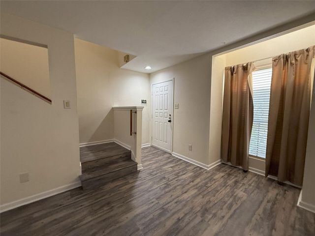 2100 Wilcrest Drive 107, Houston, TX 77042