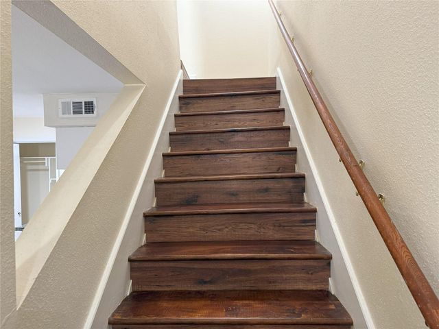 2100 Wilcrest Drive 107, Houston, TX 77042