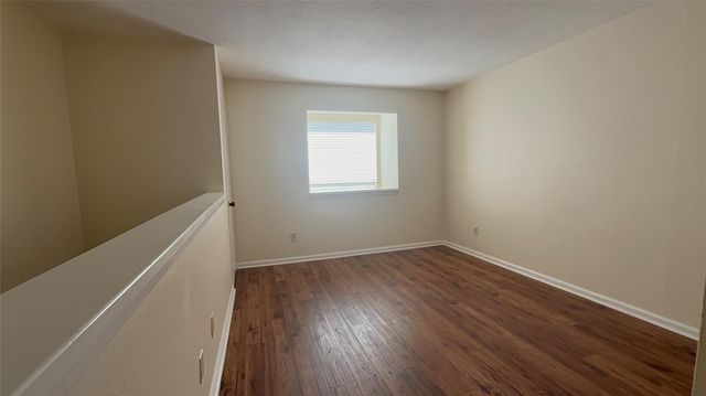 2100 Wilcrest Drive 107, Houston, TX 77042