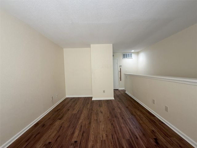 2100 Wilcrest Drive 107, Houston, TX 77042