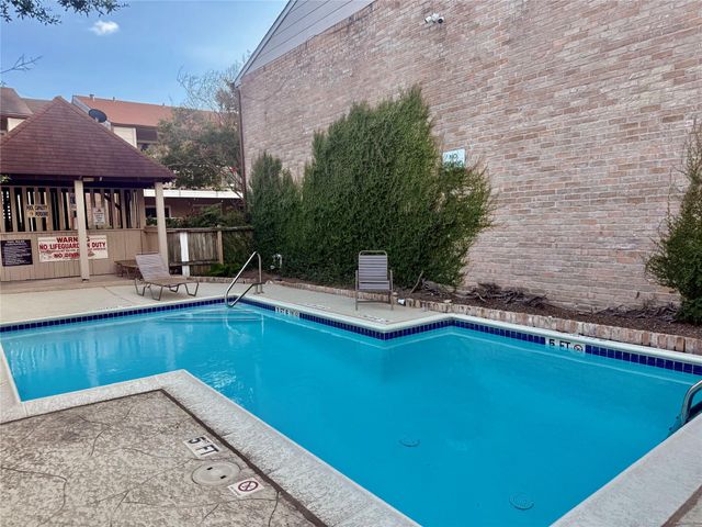 2100 Wilcrest Drive 107, Houston, TX 77042